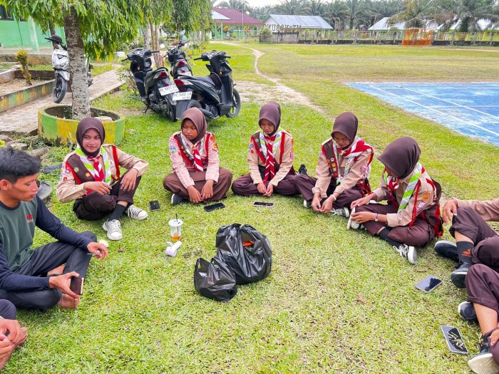 Semangat Kepemimpinan dan Kedisiplinan Tumbuh dalam Latihan Pramuka MTsN 8 Bungo