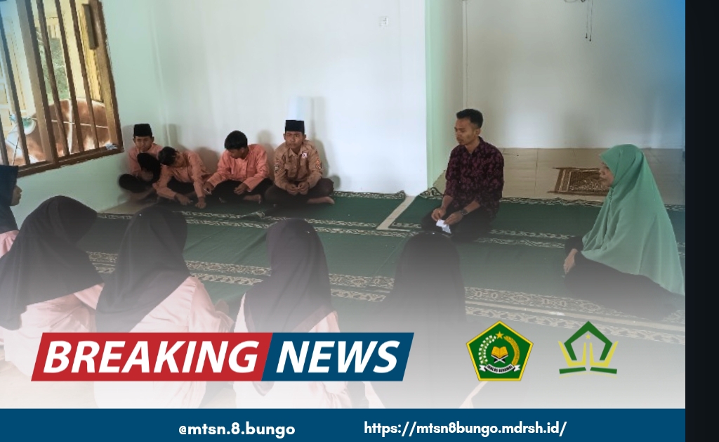 GURU PEMBIMBING OLIMPIADE ADAKAN ARAHAN SEBELUM SISWA BERTANDING OLIMPIADE DI SEMAGA GOT TALENT 