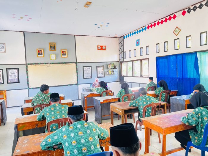 Semangat Tak Surut, Ujian Madrasah Usai, Siswa Kelas IX MTsN 8 Bungo Siap Hadapi Ujian Praktik