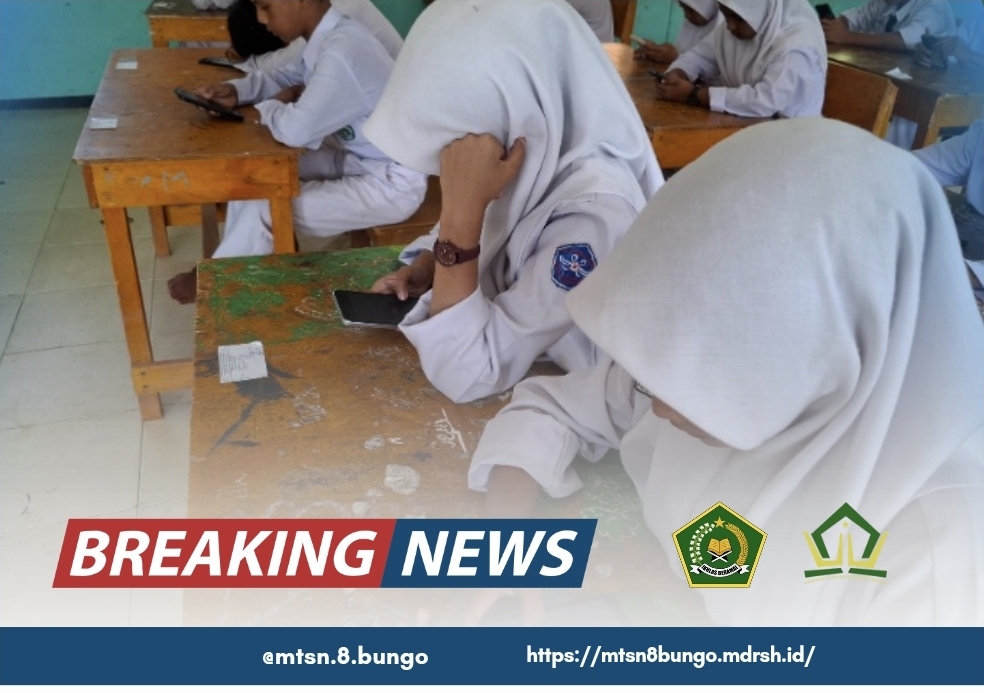PELAKSANAAN UJIAN HARI KE 3 DI MTSN 8 BUNGO BERJALAN KONDUSIF