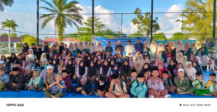 Semangat Berbagi di Penghujung Ramadhan, MTsN 8 Bungo Ikuti Pertemuan ke-13 Ngaji On The Street dan Berbagi Takjil