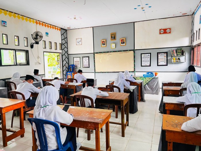 Ujian Madrasah Akidah Akhlak MTsN 8 Bungo Berjalan Lancar, Cerminkan Karakter Siswa yang Berintegritas