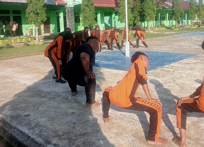 Semangat Sehat dan Bugar, Pembelajaran PJOK MTsN 8 Bungo Berlangsung Aktif dan Menyenangkan