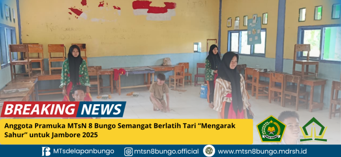Anggota Pramuka MTsN 8 Bungo Semangat Berlatih Tari Mengarak Sahur untuk Jambore 2025