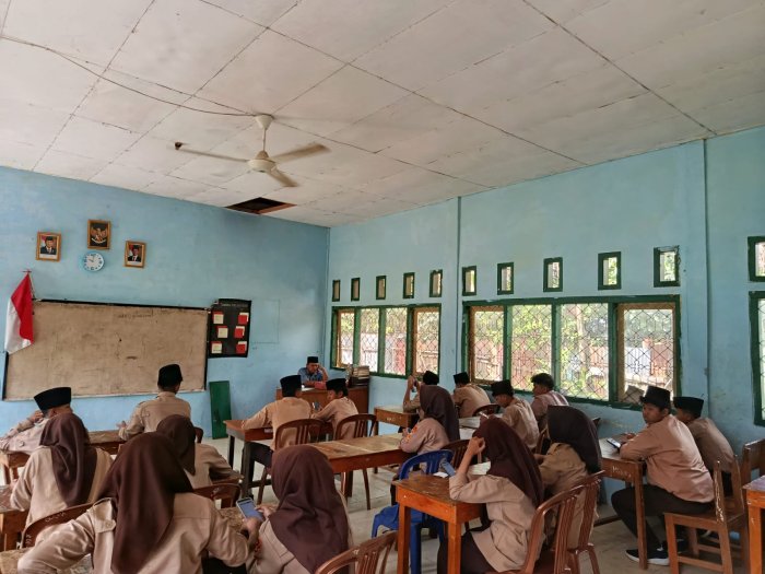 ASAS Genap Berbasis Android Mata Pelajaran PJOK di MTsN 8 Bungo Berlangsung Lancar