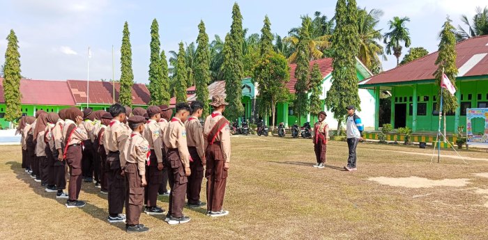 Latihan Rutin Pramuka Semakin Bersemangat, Purna Pramuka Ikhsan Nur Jamil Berbagi Pengalaman dan Melatih LKBB Latihan Rutin Pramuka Semakin Bersemangat, Purna Pramuka Ikhsan Nur Jamil Berbagi Pengalaman dan Melatih LKBB