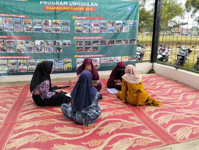 Semangat Berbagi dan Mengaji di Ruang Publik, Siswa MTsN 8 Bungo Ikuti NGAOS Pertemuan Ke-4 dengan Penuh Antusias
