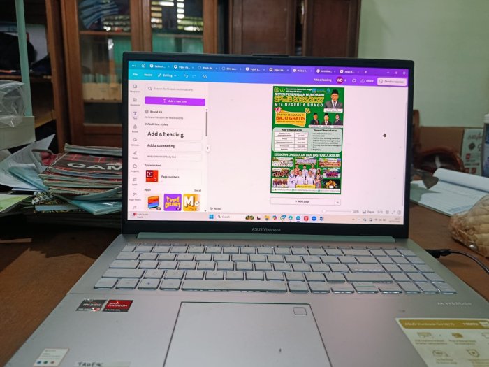 Kreativitas Tanpa Batas! Tim Humas MTsN 8 Bungo Siapkan Desain Poster dan Spanduk SPMB 2026/2027