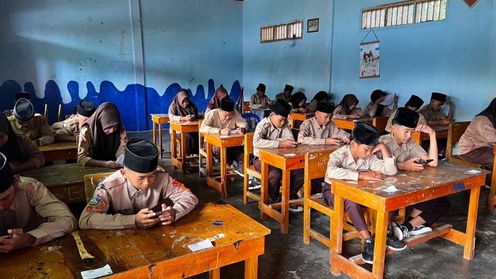 ASAS Genap Berbasis Android Mata Pelajaran FIQIH di MTsN 8 Bungo Berjalan Lancar dan Sukses