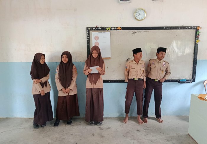 Presentasi dan Diskusi Kelompok Materi Mitosis dan Meiosis Tingkatkan Pemahaman Siswa Kelas IX B MTsN 8 Bungo Presentasi dan Diskusi Kelompok Materi Mitosis dan Meiosis Tingkatkan Pemahaman Siswa Kelas IX B MTsN 8 Bungo
