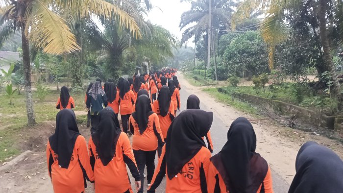 Jalan Sehat Sabtu Pagi, Wujudkan Semangat Sehat dan Kebersamaan di MTsN 8 Bungo