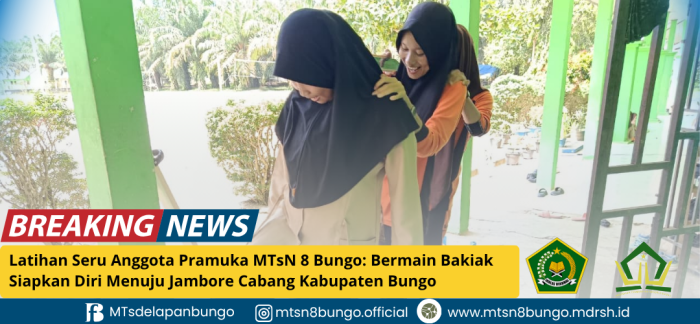 Latihan Seru Anggota Pramuka MTsN 8 Bungo: Bermain Bakiak Siapkan Diri Menuju Jambore Cabang Kabupaten Bungo