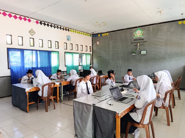 Gladi Bersih TKA Sesi 4 Hari Kedua di MTsN 8 Bungo Berjalan Lancar dan Tertib