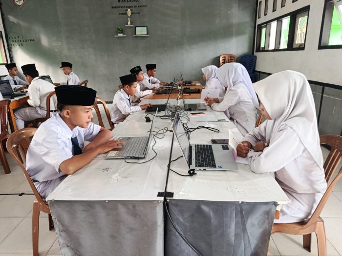 Gladi Bersih TKA Sesi Pertama Berjalan Lancar, Siswa Kelas IX MTsN 8 Bungo Tunjukkan Kesiapan Hadapi Asesmen