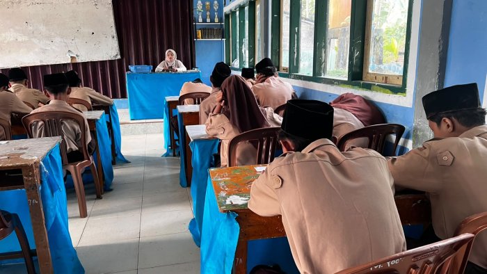 ASAS Genap Berbasis Android Mata Pelajaran IPA di MTsN 8 Bungo Berjalan Lancar dan Sukses