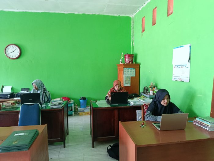 MTsN 8 Bungo Gencarkan Public Campaign Pengendalian Gratifikasi sebagai Wujud Integritas Madrasah