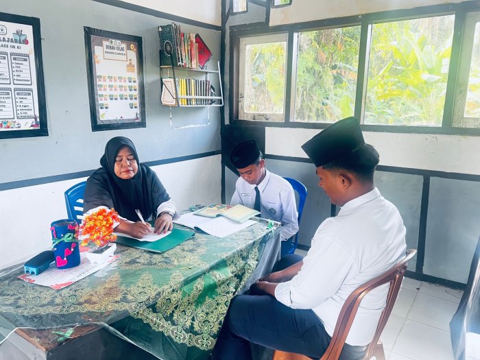 Hari Kedua Ujian Praktik Tahfiz Kelas IX MTsN 8 Bungo Berlangsung Khidmat dan Penuh Semangat
