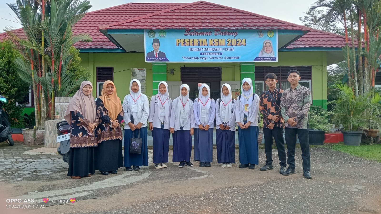 MTsN 8 BUNGO KIRIMKAN 6 SISWI  TERBAIK UNTUK MENGIKUTI KOMPETISI SAINS MADRASAH DI MAN 2 BUNGO 