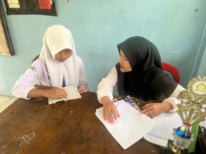 Kelas VII C MTsN 8 Bungo Ikuti Ujian Praktik Mulok: Menguatkan Kemampuan Membaca Iqra dan Tajwid dengan Baik dan Benar** Kelas VII C MTsN 8 Bungo Ikuti Ujian Praktik Mulok: Menguatkan Kemampuan Membaca Iqra dan Tajwid dengan Baik dan Benar**
