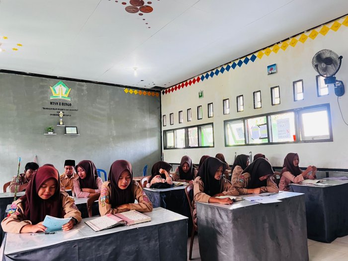 Membangun Generasi Qurani: Program Unggulan Fahmil dan Tadarus Al-Quran MTsN 8 Bungo
