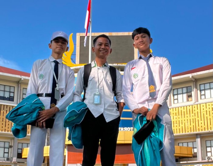 Tim Riset MTsN 8 Bungo Tiba di Universitas Negeri Padang, Siap Uji Sampel Penelitian di Laboratorium Kimia FMIPA UNP Tim Riset MTsN 8 Bungo Tiba di Universitas Negeri Padang, Siap Uji Sampel Penelitian di Laboratorium Kimia FMIPA UNP