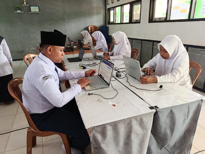 Gladi Bersih TKA Sesi Ketiga Berjalan Lancar, Siswa Ikuti Literasi, Bahasa Indonesia, dan Sulingjar dengan Tertib