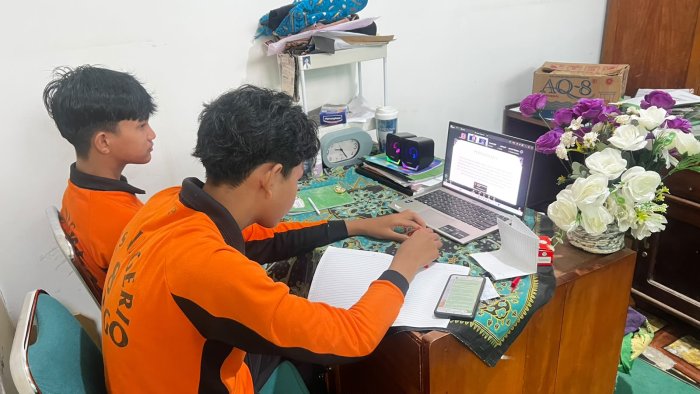 Tim Riset MTsN 8 Bungo Ikuti Pembekalan QNA KREASI 2026 Menuju Semifinal Nasional Tim Riset MTsN 8 Bungo Ikuti Pembekalan QNA KREASI 2026 Menuju Semifinal Nasional