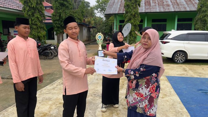 Kelas VIII A Putra Raih Juara 2 Voli Putra Classmeeting Semester Genap 2026