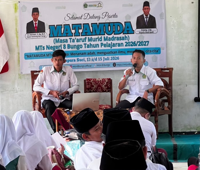 Materi Inspiratif Hari Kedua, Bapak Taufik Hidayattuloh Ajak Murid Baru Mengenal Jati Diri dan Menata Masa Depan Materi Inspiratif Hari Kedua, Bapak Taufik Hidayattuloh Ajak Murid Baru Mengenal Jati Diri dan Menata Masa Depan