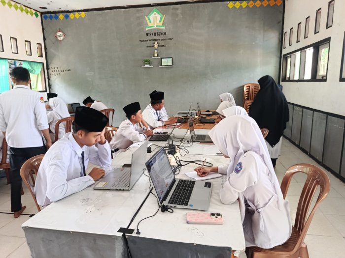 Gladi Bersih TKA Sesi Ketiga Kelas IX MTsN 8 Bungo Berjalan Lancar dan Tertib