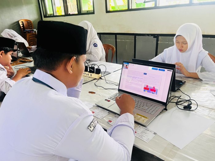 Hari Pertama Sesi 2 TKA MTsN 8 Bungo Berjalan Lancar, Siswa Tunjukkan Kesiapan dan Disiplin Tinggi