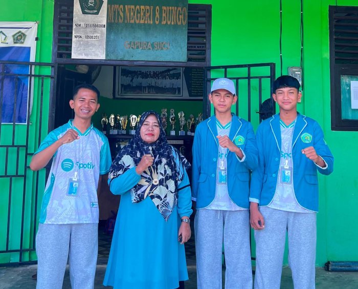 Tim Riset MTsN 8 Bungo Menuju ke Sumatera Barat, Uji Sampel Penelitian di Laboratorium Kimia FMIPA UNP