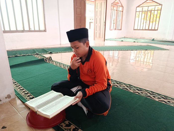 Lantunan Ayat Suci Al-Quran Menyapa Pagi di MTsN 8 Bungo, Tadarus Rutin Tebarkan Kesejukan Rohani
