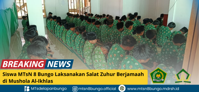 Siswa MTsN 8 Bungo Laksanakan Salat Zuhur Berjamaah di Mushola Al-Ikhlas
