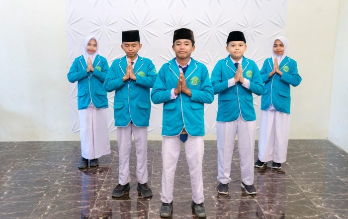 Mengenal Lebih Dekat Divisi Kerohanian OSIM MTsN 8 Bungo: Menanamkan Nilai Islami dan Mempererat Ukhuwah Mengenal Lebih Dekat Divisi Kerohanian OSIM MTsN 8 Bungo: Menanamkan Nilai Islami dan Mempererat Ukhuwah
