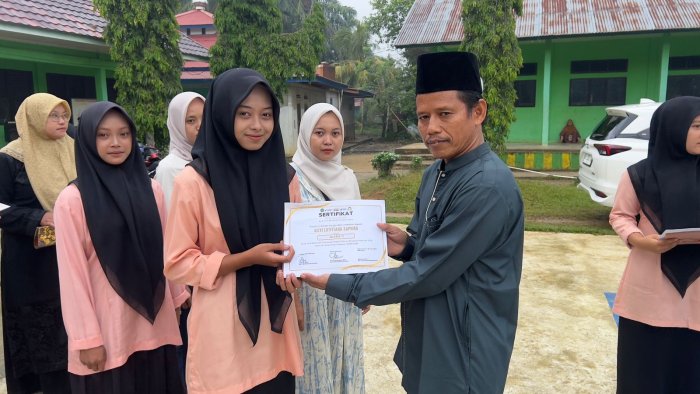 Dari Peringkat 6 ke Juara 2: Perjuangan Silvi Lutffiana Jadi Inspirasi di MTsN 8 Bungo*
