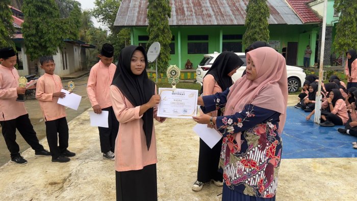 Kelas VIII A Putri Raih Juara 2 Voli Putri pada Classmeeting Semester Genap 2026