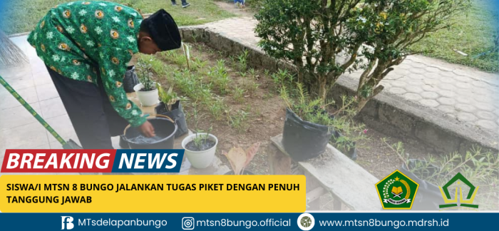 Siswa/i MTsN 8 Bungo Jalankan Tugas Piket dengan Penuh Tanggung Jawab