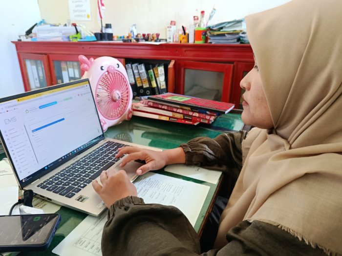 MTsN 8 Bungo Siap Terapkan Aplikasi EMIS GTK, Langkah Nyata Menuju Tata Kelola Data yang Akurat dan Modern